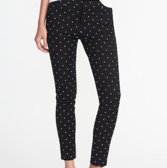Old Navy Pants - Old Navy 4R Pixie polka dot b&w ankle pants